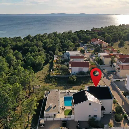 Apartment Family Friendly With A Swimming Pool - Kozjak, - 18589 *