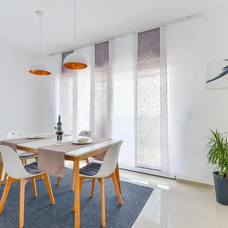 Apartment Family Friendly With A Swimming Pool - Kozjak, - 18589