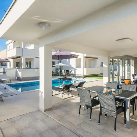 Family-friendly With Swimming Pool - Kozjak, - 18589