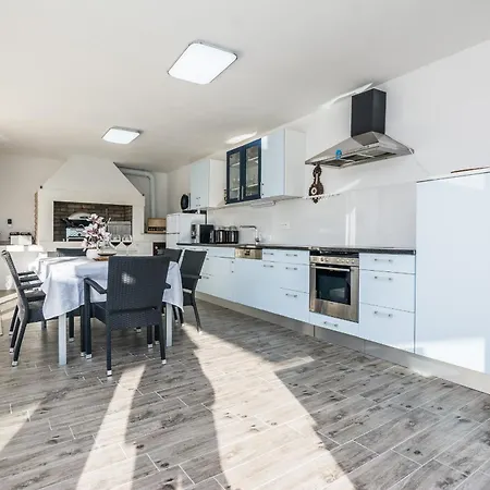 Family-friendly With Swimming Pool - Kozjak, - 18589 *