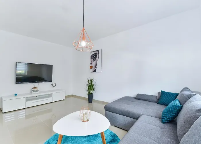 Family-friendly With Swimming Pool - Kozjak, - 18589 *