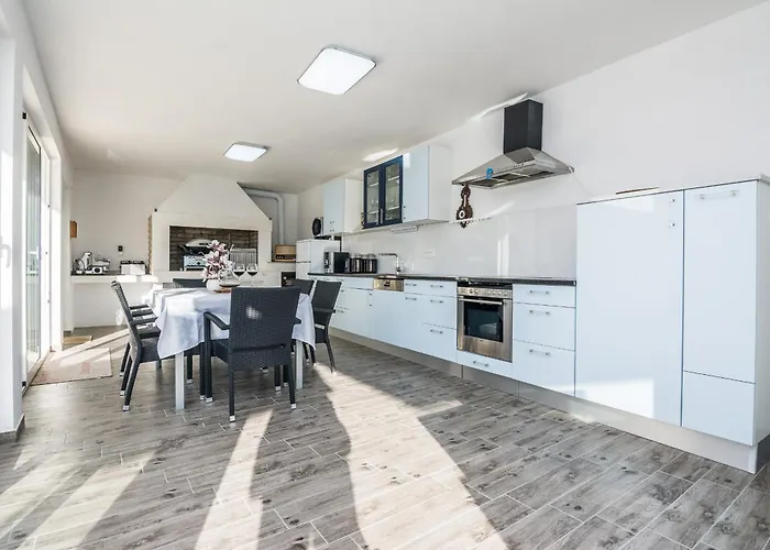 Family-friendly With Swimming Pool - Kozjak, - 18589 *