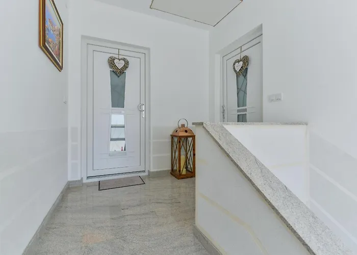 Family-friendly With Swimming Pool - Kozjak, - 18589 Vir