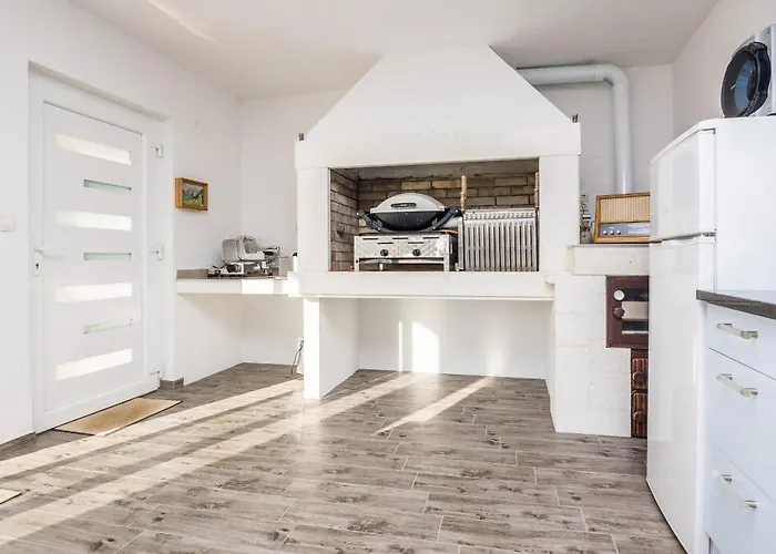 Family-friendly With Swimming Pool - Kozjak, - 18589 Lägenhet *